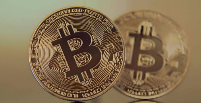 S&P 500 Hits New High, Bitcoin Struggles: Why Have They Diverged?